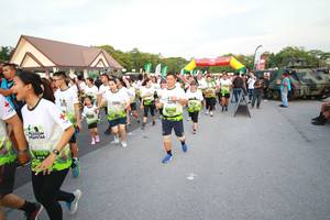 BIB: 
                            <button type="button" onclick="openModal(3530843)" class="btn btn-primary btn-sm float-right btn-popup" data-toggle="modal" data-target=".modal-high-quality">
                        <i class="fas fa-shopping-cart"></i> Add to Cart
                    </button>
                                            <button type="button" onclick="isThisMe(3530843, true)" class="btn btn-success btn-sm float-right btn-popup btn-isme hidden" data-toggle="tooltip" data-placement="bottom" title="นี่คือรูปของคุณใช่ไหม คลิกที่นี่เพื่อเอาเข้าอัลบั้ม">
                        <i class="fas fa-plus"></i> Add to album
                    </button>
                    <button type="button" onclick="isThisMe(3530843, false)" class="btn btn-warning btn-sm float-right btn-popup btn-isnotme hidden">
                        <i class="fas fa-ban"></i> Remove from album
                    </button>